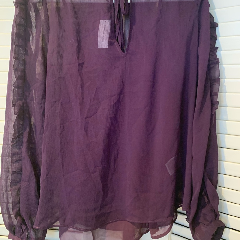 New NWT! Banana Republic Dark Magenta  Long Sleeve Ruffle Bottom Boho Top Blouse